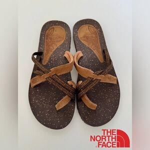 Women’s The North Face Brown suede Thong sandals size 7